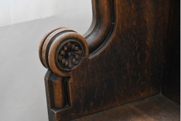 イギリスアンティーク　1900年から1920年頃　上手物!!　オーク無垢材　凝った造りが魅力のチャーチベンチ　(R-089895)