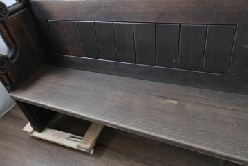 イギリスアンティーク　1900年から1920年頃　上手物!!　オーク無垢材　凝った造りが魅力のチャーチベンチ　(R-089895)