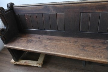 イギリスアンティーク　1900年から1920年頃　上手物!!　オーク無垢材　凝った造りが魅力のチャーチベンチ　(R-089896)