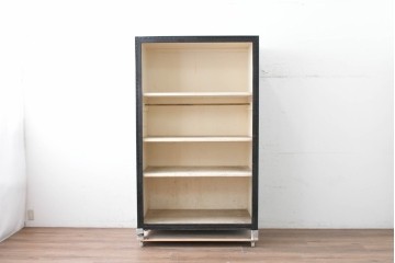 中古　美品　オリエンタルな装飾が目を引くオープンラック　(R-089900)