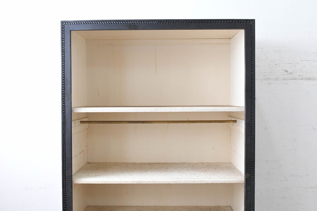 中古　美品　オリエンタルな装飾が目を引くオープンラック　(R-089900)