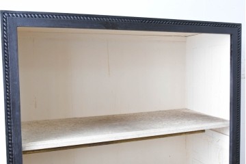 中古　美品　オリエンタルな装飾が目を引くオープンラック　(R-089900)