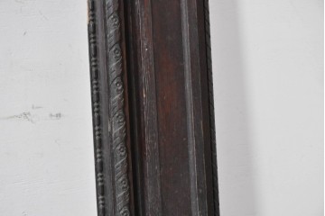 イギリスアンティーク　オーク材　重厚な彫り装飾が見事なマントルピース　(R-089902)