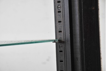 イギリスアンティーク　側面開きの脚付きショーケース　(R-089903)