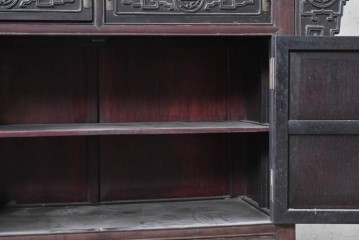 中国ヴィンテージ　中国伝統の意匠を随所にあしらった重厚なサイドボード　(R-089905)