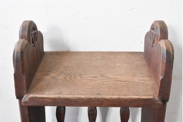 フランスアンティーク　1880年から1910年頃　希少!!　オーク材　ディスプレイラックとしてもおすすめ!　植物文様の彫刻が美しい祈祷台　(R-089910)
