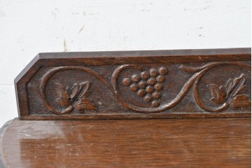 イギリスアンティーク　1920年頃　オーク材　葡萄の彫刻とバルボスレッグが印象的な引き出し付きコンソールテーブル　(R-089911)