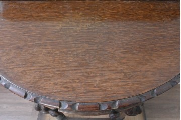 イギリスアンティーク　1920年頃　オーク材　葡萄の彫刻とバルボスレッグが印象的な引き出し付きコンソールテーブル　(R-089911)