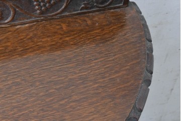 イギリスアンティーク　1920年頃　オーク材　葡萄の彫刻とバルボスレッグが印象的な引き出し付きコンソールテーブル　(R-089911)