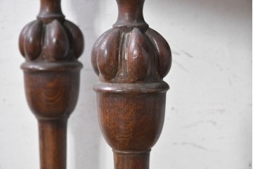 イギリスアンティーク　1920年頃　オーク材　葡萄の彫刻とバルボスレッグが印象的な引き出し付きコンソールテーブル　(R-089911)