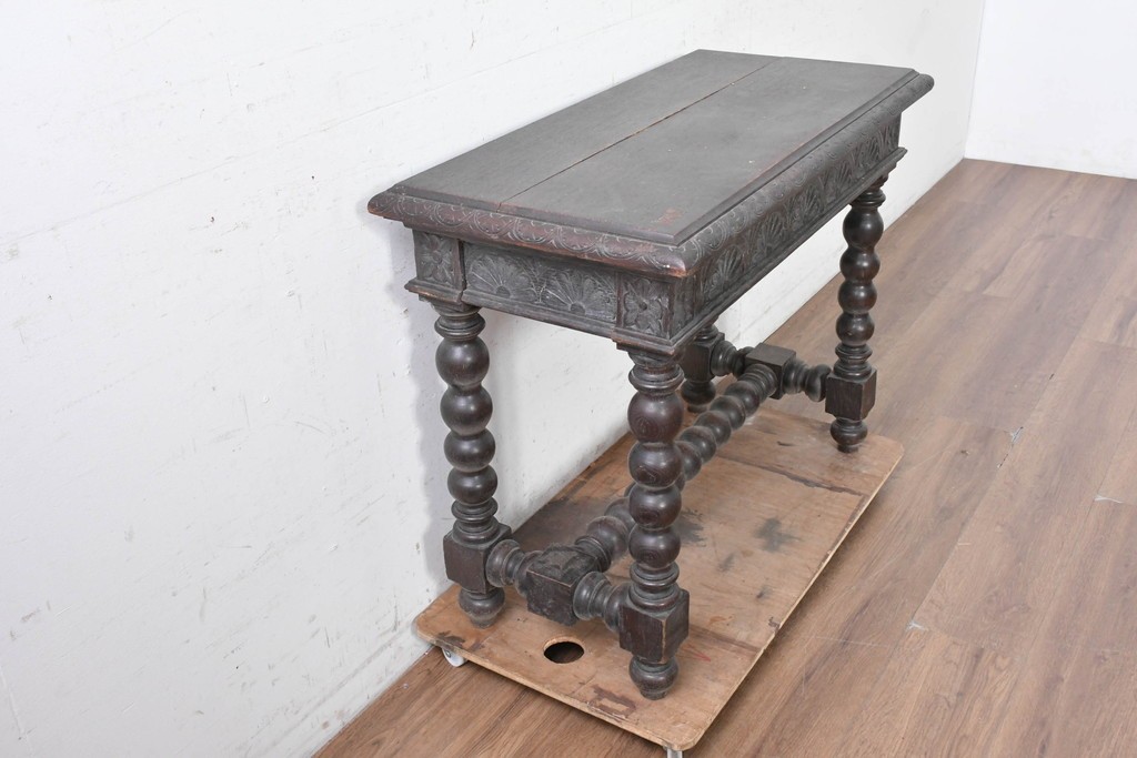 ヨーロッパアンティーク　1880年頃　オーク材　ボビンターニングレッグが印象的な引き出し付きコンソールテーブル　(R-089913)