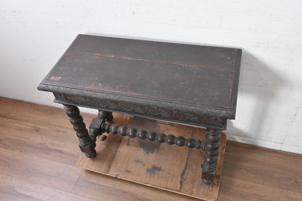 ヨーロッパアンティーク　1880年頃　オーク材　ボビンターニングレッグが印象的な引き出し付きコンソールテーブル　(R-089913)