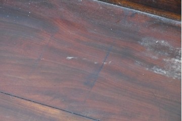 イギリスアンティーク　1920年頃　高級品　マホガニー材　優美な彫刻を随所に施した大型サイドボード　(R-089915)
