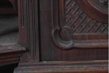 イギリスアンティーク　1920年頃　高級品　マホガニー材　優美な彫刻を随所に施した大型サイドボード　(R-089915)