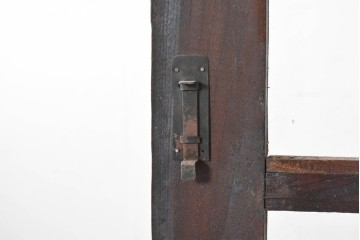 アジアンヴィンテージ　バリ　チーク材　アーチ型のフォルムと繊細な彫刻が美しいショーケース　(R-089916)