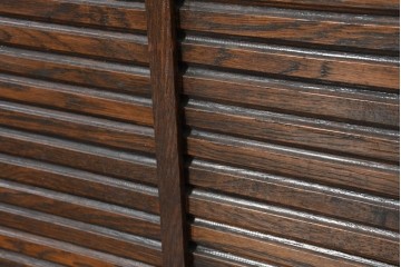 フランスアンティーク　1930年頃　オーク材　蛇腹式シャッター付き　端正な佇まいが魅力のキャビネット　(R-089918)