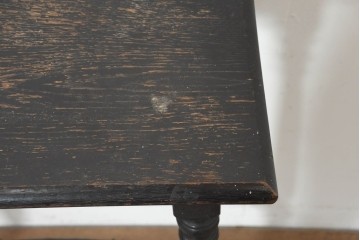 イギリスヴィンテージ　1950年頃　オーク材　細身のターニングレッグが軽やかなサイドテーブル　(R-089920)