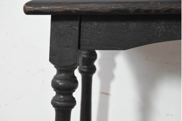 イギリスヴィンテージ　1950年頃　オーク材　細身のターニングレッグが軽やかなサイドテーブル　(R-089920)
