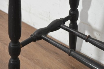 イギリスヴィンテージ　1950年頃　オーク材　細身のターニングレッグが軽やかなサイドテーブル　(R-089920)