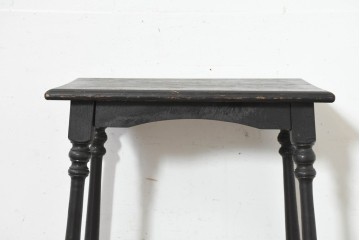 イギリスヴィンテージ　1950年頃　オーク材　細身のターニングレッグが軽やかなサイドテーブル　(R-089920)