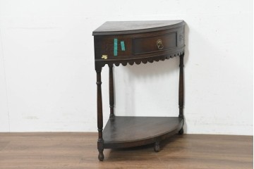 イギリスアンティーク　1920年頃　オーク材　曲線的なフォルムが上品なコーナーサイドテーブル　(R-089923)