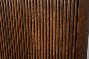 イギリスアンティーク　1920年頃　オーク材　蛇腹扉が印象的な特大サイズの重ねキャビネット　(R-089925)
