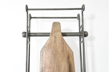 アジアンアンティーク　1900年から1930年頃　バリ　特大!!　 高さ約2.5m　一本木をくり抜いた迫力ある木製スリットドラム　吊り下げスタンド付き　(R-089927)