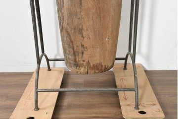 アジアンアンティーク　1900年から1930年頃　バリ　特大!!　 高さ約2.5m　一本木をくり抜いた迫力ある木製スリットドラム　吊り下げスタンド付き　(R-089927)