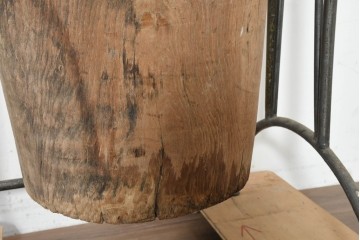 アジアンアンティーク　1900年から1930年頃　バリ　特大!!　 高さ約2.5m　一本木をくり抜いた迫力ある木製スリットドラム　吊り下げスタンド付き　(R-089927)