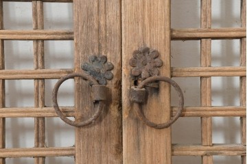 中国アンティーク建具　1900年頃　李朝風建具　均整の取れた格子意匠が魅力の窓2枚(1対)セット　(R-089929)