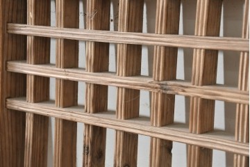 中国アンティーク建具　1900年頃　李朝風建具　均整の取れた格子意匠が魅力の窓2枚(1対)セット　(R-089930)