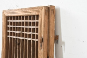 中国アンティーク建具　1900年頃　李朝風建具　均整の取れた格子意匠が魅力の窓2枚(1対)セット　(R-089930)