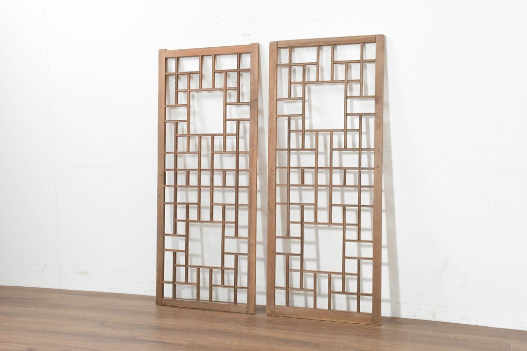 韓国アンティーク建具　1930年頃　李朝建具　幾何学デザインのパネル2枚セット　(R-089931)