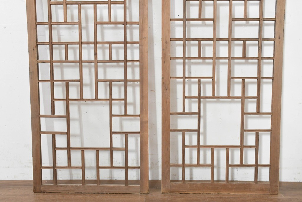 韓国アンティーク建具　1930年頃　李朝建具　幾何学デザインのパネル2枚セット　(R-089931)
