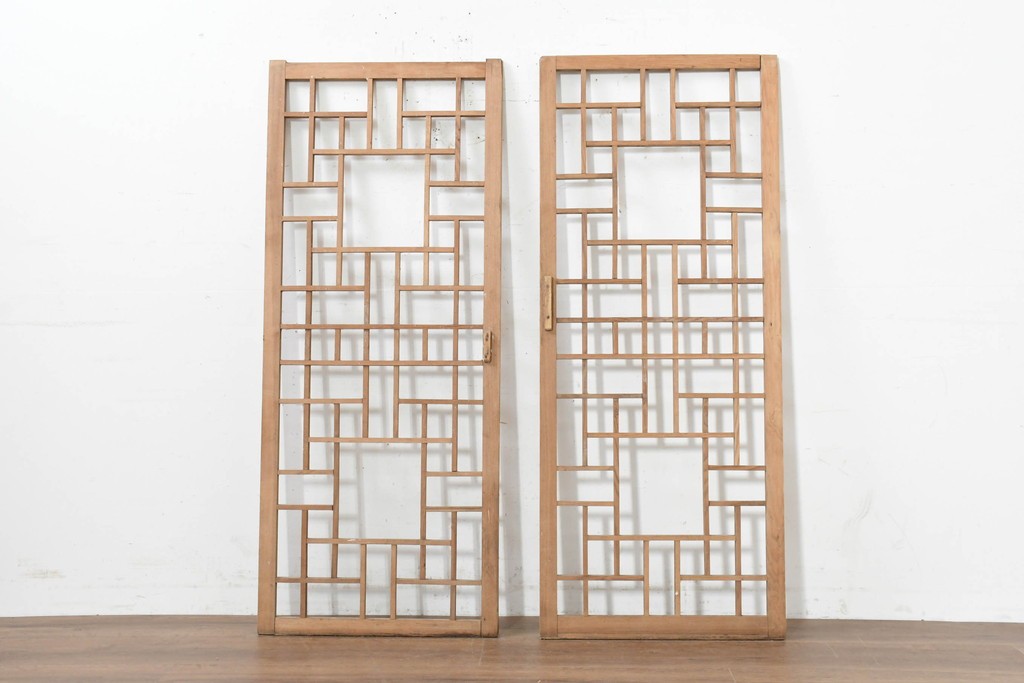 韓国アンティーク建具　1930年頃　李朝建具　幾何学デザインのパネル2枚セット　(R-089931)