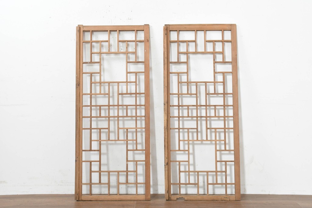 韓国アンティーク建具　1930年頃　李朝建具　幾何学デザインのパネル2枚セット　(R-089932)