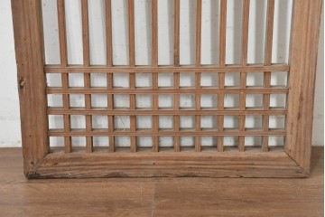 中国アンティーク建具　1900年頃　李朝風建具　規則正しい格子意匠が魅力の窓1枚　(R-089933)