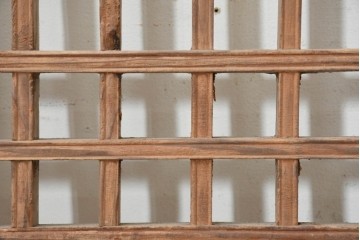 中国アンティーク建具　1900年頃　李朝風建具　規則正しい格子意匠が魅力の窓1枚　(R-089933)