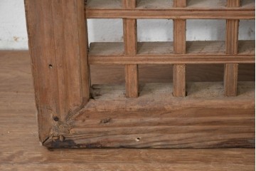 中国アンティーク建具　1900年頃　李朝風建具　規則正しい格子意匠が魅力の窓1枚　(R-089933)