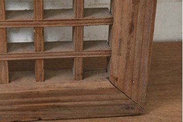 中国アンティーク建具　1900年頃　李朝風建具　規則正しい格子意匠が魅力の窓1枚　(R-089933)
