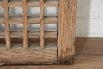 中国アンティーク建具　1900年頃　李朝風建具　規則正しい格子意匠が魅力の窓1枚　(R-089934)