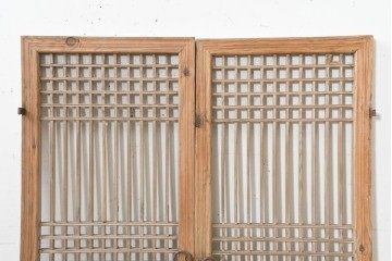 中国アンティーク建具　1900年頃　李朝風建具　均整の取れた格子意匠が魅力の窓2枚(1対)セット　(R-089935)