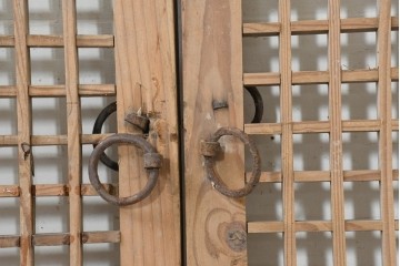 中国アンティーク建具　1900年頃　李朝風建具　均整の取れた格子意匠が魅力の窓2枚(1対)セット　(R-089935)