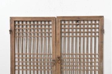 中国アンティーク建具　1900年頃　李朝風建具　均整の取れた格子意匠が魅力の窓2枚(1対)セット　(R-089937)