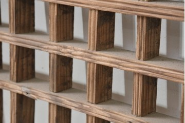 中国アンティーク建具　1900年頃　李朝風建具　均整の取れた格子意匠が魅力の窓2枚(1対)セット　(R-089937)