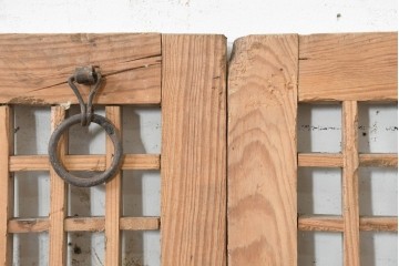中国アンティーク建具　1900年頃　李朝風建具　均整の取れた格子意匠が魅力の窓2枚(1対)セット　(R-089938)