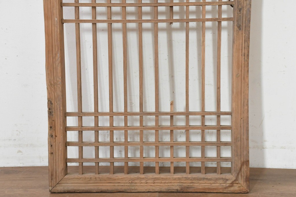 中国アンティーク建具　1900年頃　李朝風建具　規則正しい格子意匠が魅力の窓1枚　(R-089939)