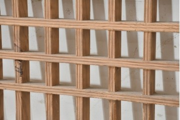 中国アンティーク建具　1900年頃　李朝風建具　規則正しい格子意匠が魅力の窓1枚　(R-089939)