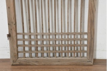 中国アンティーク建具　1900年頃　李朝風建具　規則正しい格子意匠が魅力の窓1枚　(R-089940)