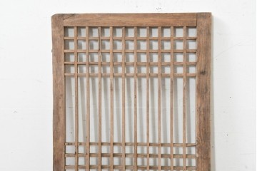 中国アンティーク建具　1900年頃　李朝風建具　規則正しい格子意匠が魅力の窓1枚　(R-089940)